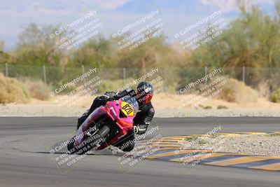 media/Nov-05-2022-SoCal Trackdays (Sat) [[f8d9b725ab]]/Turn 2 (1120am)/